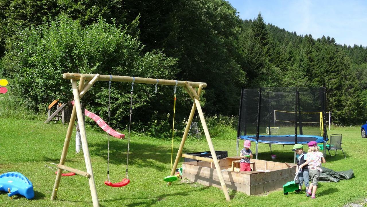 Ferienhaus Enzi Weissbriach Exteriér fotografie